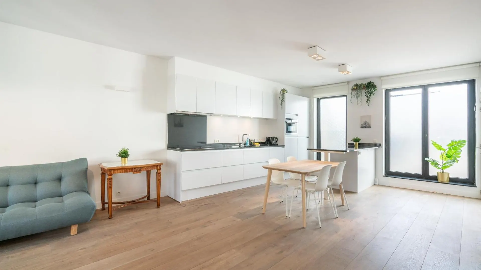 Apartment Light House. Heart Of Αμβέρσα